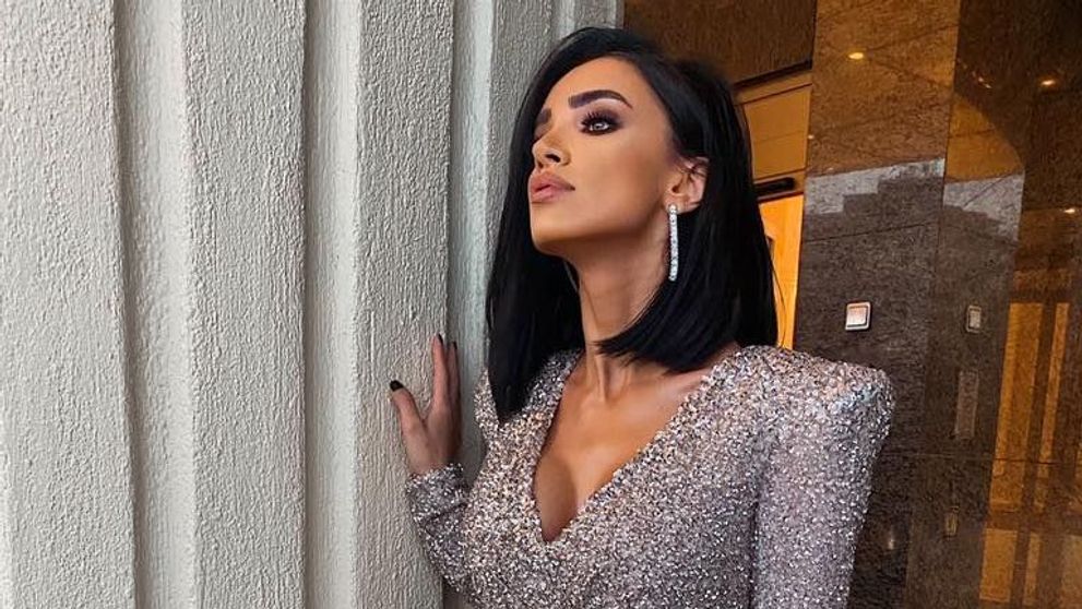 Adelina Pestrițu a ieșit din carantină… ca o divă! Look-ul fabulos cu care a apărut în public