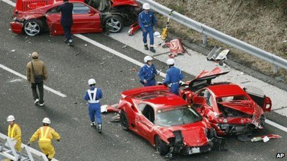 8 masini Ferrari, 3 Mercedes Benz si un Lamborghini, implicate in<span style=