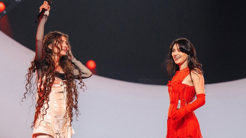 Irina Rimes, invitată specială la Kiev în cadrul concertului susținut de Jerry Heil, una dintre cele mai iubite artiste din Ucraina. Gestul neașteptat făcut de cântăreață pe scenă