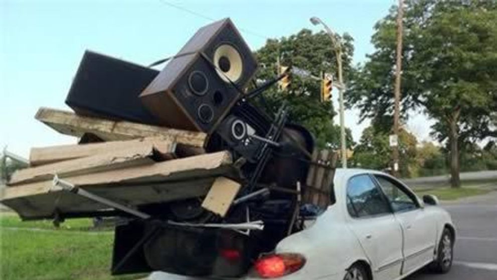 Asa s-au decis aceste familii sa isi transporte lucrurile cand s-au mutat! GALERIE FOTO