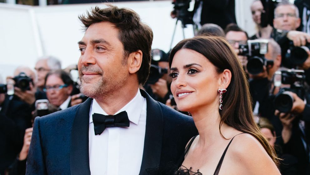 Sunt împreună de 17 ani și au doi copii superbi! Imagini rare cu Leo și Luna, comorile actorilor Penelope Cruz și Javier Bardem! Paparazzii i-au surprins recent în formulă completă