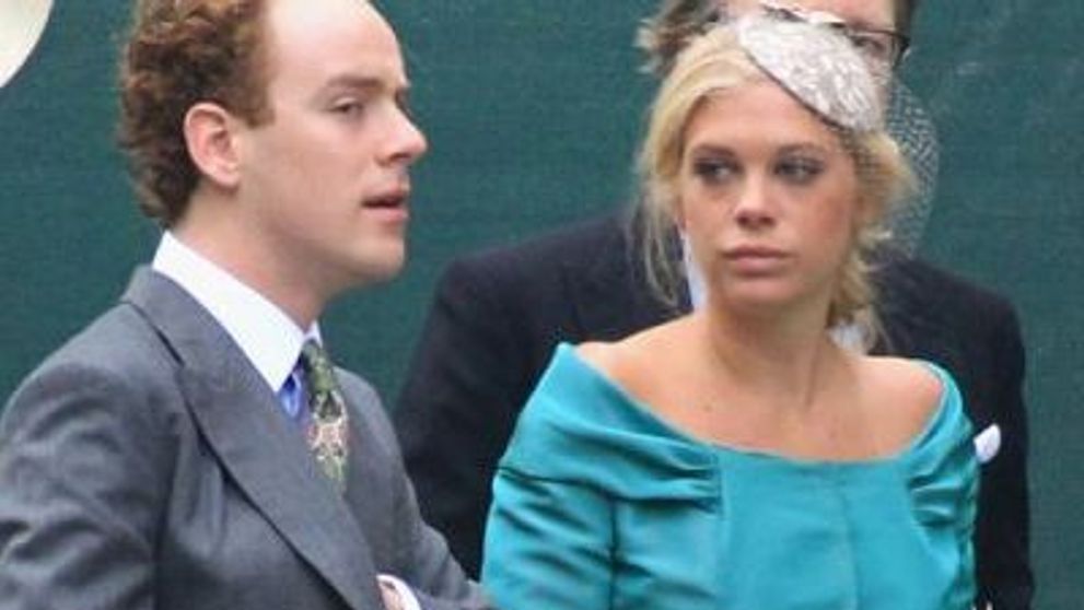 Dezastru vestimentar regal: Chelsy Davy, iubita printului Harry, imbracata oribil la nunta secolului
