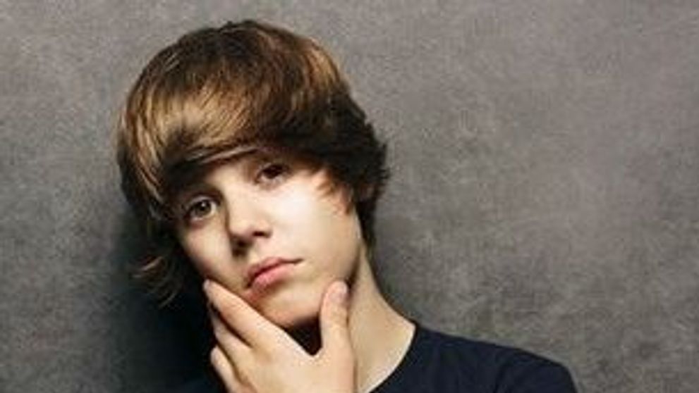 Justin Bieber nu mai este virgin!  El nici nu confirma nici nu infirma acest zvon!