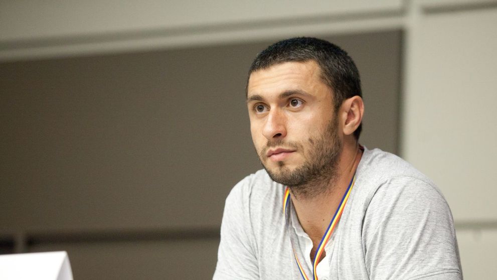 Interviu cu Dragos Bucur: Cum a blocat LA-ul cu filmul sau si cum a realizat cea mai spectaculoasa scena din cariera