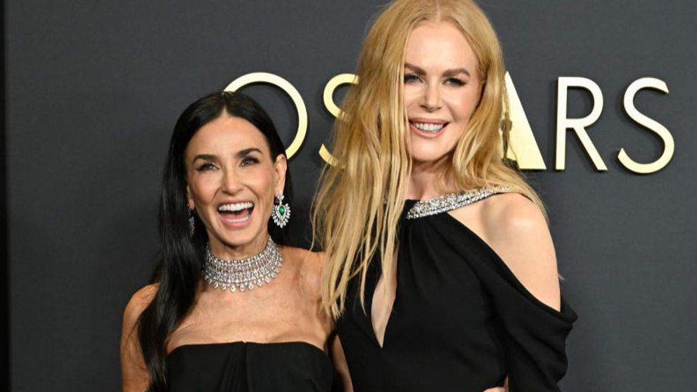 Una are 57 de de ani, celalta 62, dar par de 40!  Demi Moore și Nicole Kidman nefiresc de “tinere” la cea mai recentă apariție