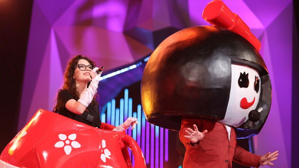 Cleopatra Stratan este Gheișa de la Masked Singer România.  