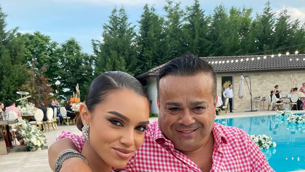 S-a aflat adevăratul nume al lui Adrian Minune. Karmen, fiica acestuia, a dezvăluit ce doar familia știa: „Și tata are un nume...”