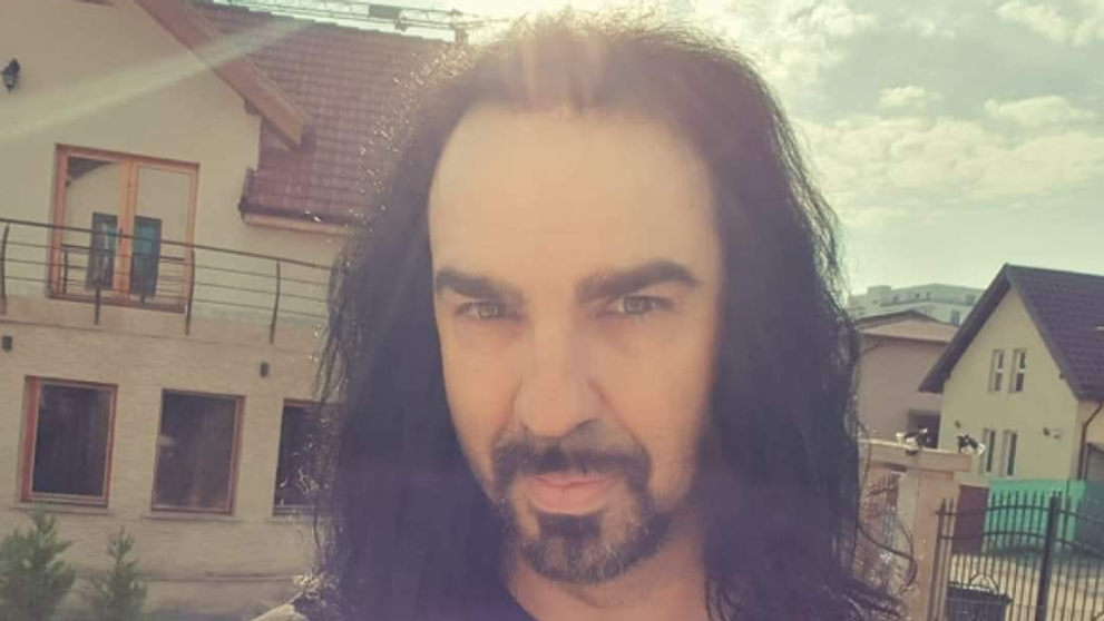 Soția unui artist român de top face senzație la 57 de ani! 
