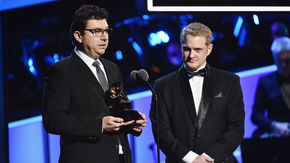 Cine este Şerban Ghenea, canadianul de origine română care a câștigat premiul Grammy în calitate de inginer de sunet al albumului „Midnights” al lui Taylor Swift