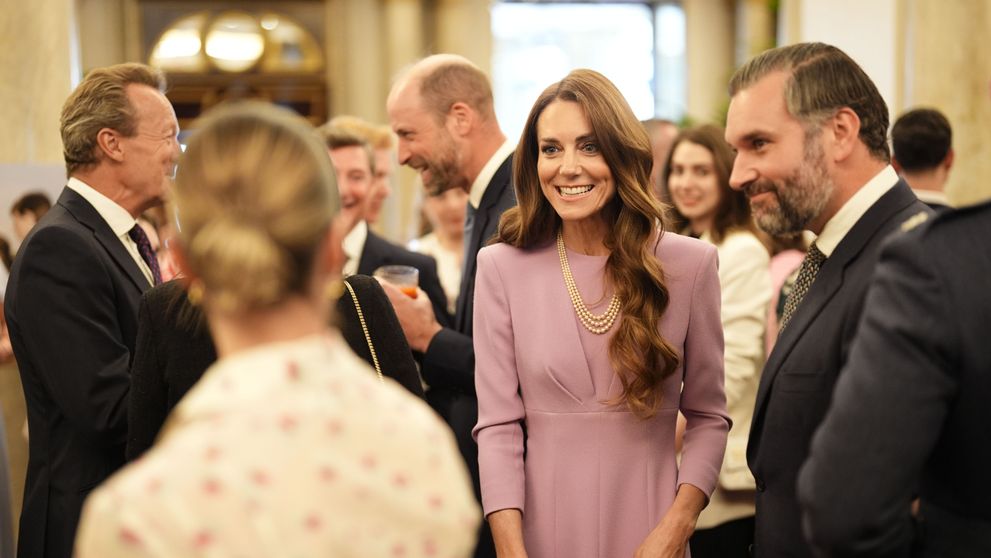 Calitatea rară pe care Kate Middleton a moștenit-o de la Regina Elisabeta. Gestul observat de experții în limbajul corpului cu ocazia împlinirii a 100 de ani de la nașterea suveranei