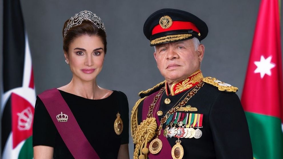 Imagine emoționantă cu Regina Rania care își ține nepoata în brațe. „Iman, deja ai pus stăpânire pe inima mea”
