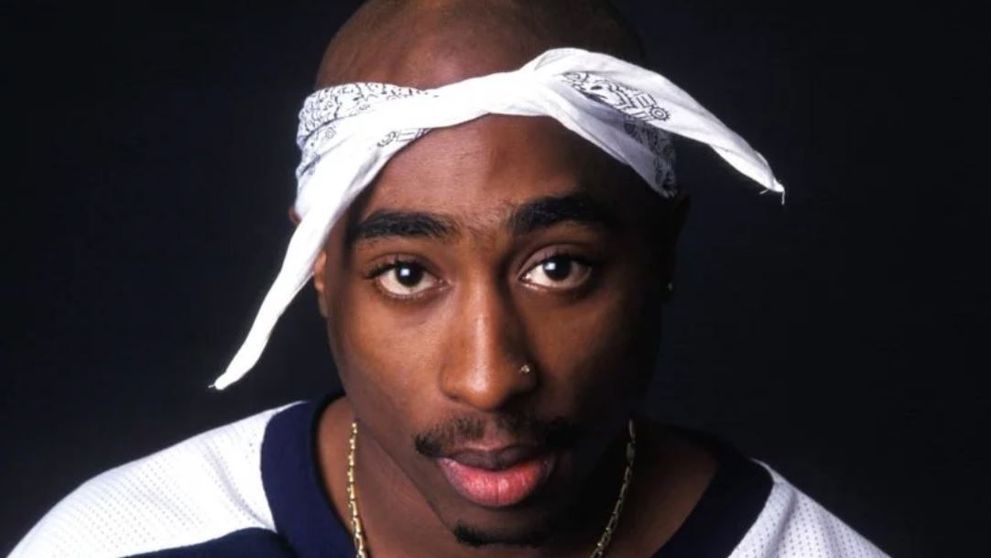 Tupac vazut in Somalia, la 20 de ani dupa ce a murit