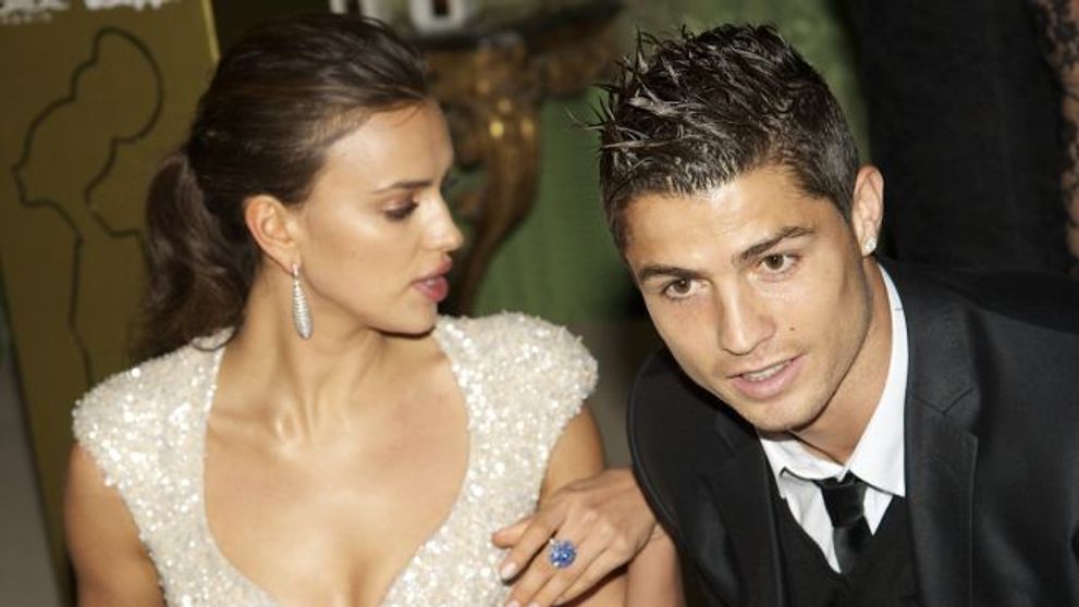 Cristiano Ronaldo, la plimbare cu fiul sau. Vezi cat de simpatic e pustiul: FOTO