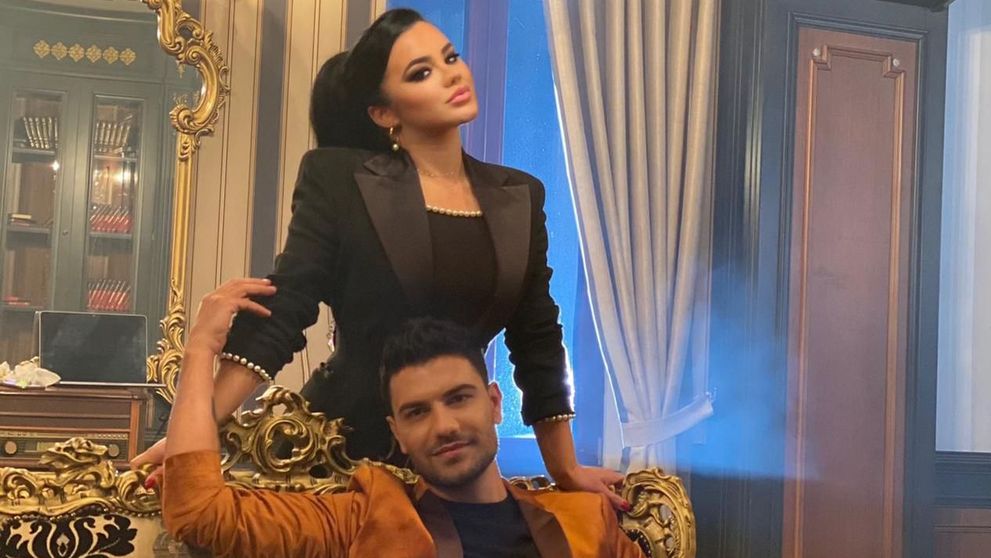 Arta cere sacrificii! Karym a apelat la medicul estetician pentru a fi perfect pentru Carmen de la Sălciua
