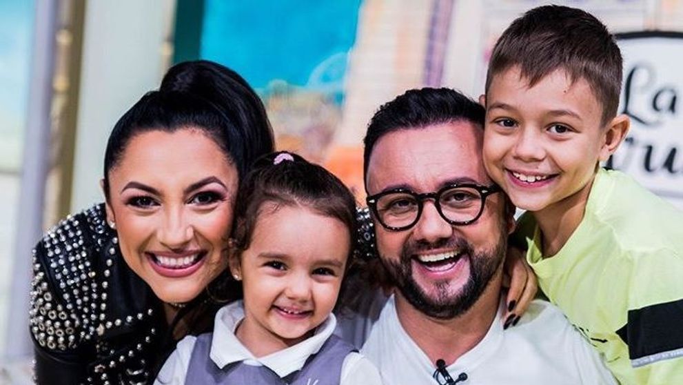 Familia Măruță s-a mărit! Eva și David și-au convins părinții să adopte un cățel