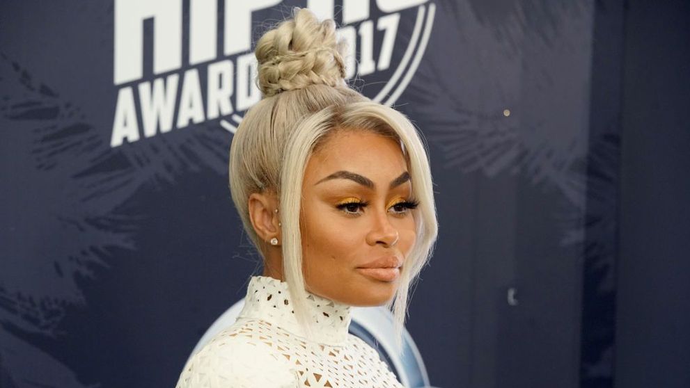 Ținuta cu care Blac Chyna nu a putut trece neobservată. Cum arată costumul care îi pune formele în valoare