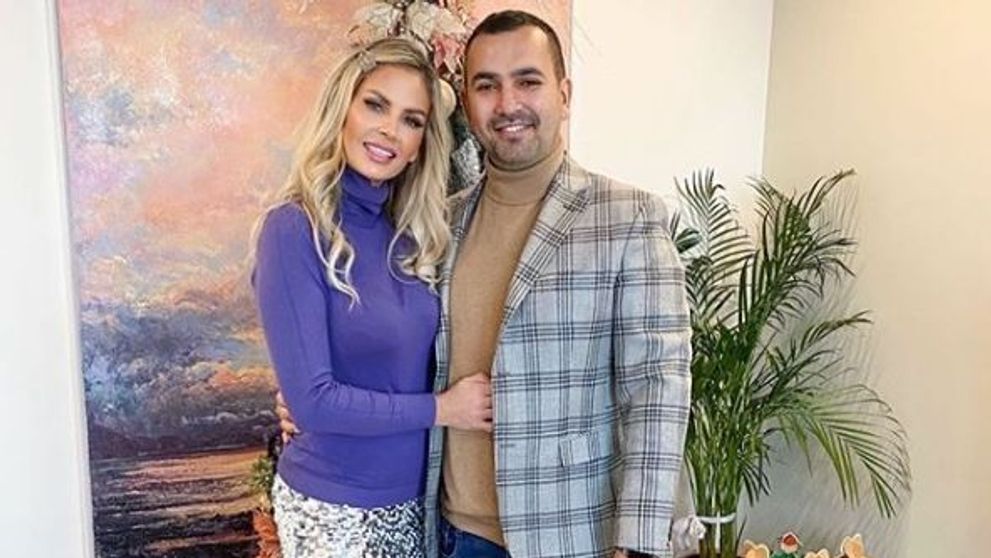 Andreea Bănică, fotografie de arhivă alături de soțul ei: “Când văd poza asta nu pot să nu râd”