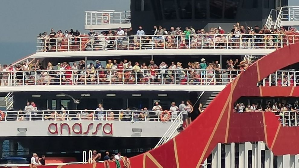 Coadă de 8 ore la îmbarcarea pe feribotul spre Thassos: 