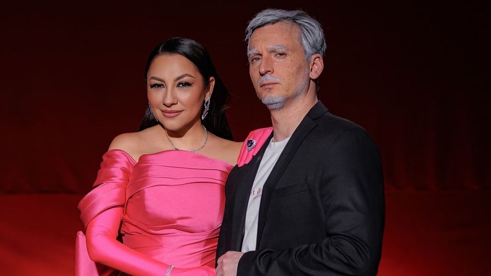 Andra și The Motans au lansat videoclipul piesei „Înapoi în viitor”. Cum arată Denis Roabeș în rolul unui bărbat în etate