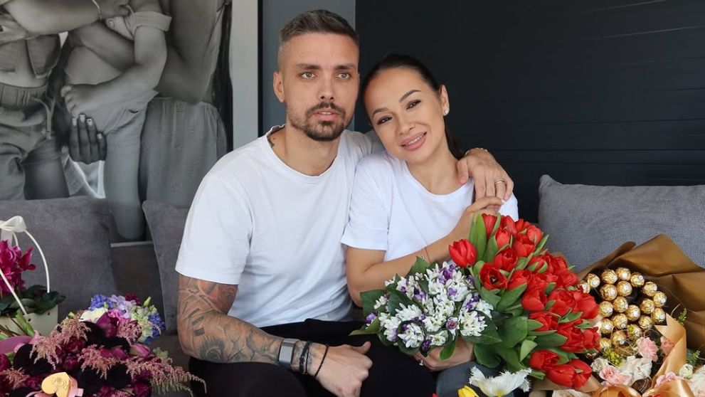 Câți bani a făcut Adi Rus cel mai mult într-un an. Soțul Vlăduței Lupău trăiește pe picior mare, chiar dacă a renunțat la fotbal: „Sperăm să meargă în continuare la fel de bine”
