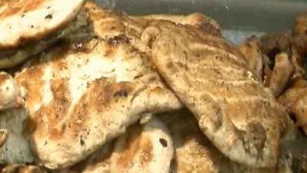 Alimentatia sanatoasa are un rol major in combaterea acneei! Afla ce trebuie sa mananci