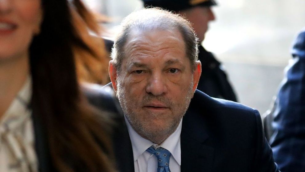 Harvey Weinstein, depistat cu coronavirus în închisoare. Cineastul e încarcerat pentru viol