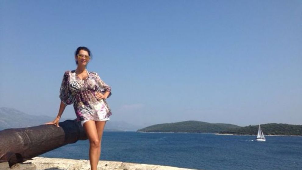 Nicoleta Luciu, vacanta alaturi de sot si de viitorii ei fini, Bianca Dragusanu si Victor Slav. FOTO