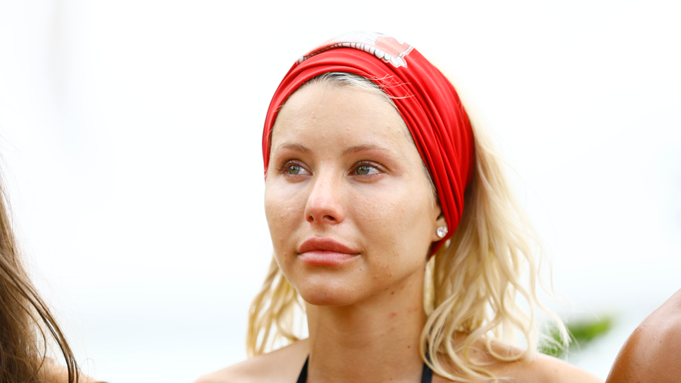 Carmen Grebenișan, cele mai sexy ipostaze de pe Instagram. Cum arată concurenta de la Survivor machiată și aranjată