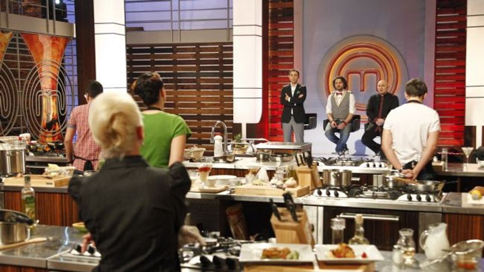 MACEL in bucataria MasterChef. Pe el ardea camasa la testul sub presiune, iar colegii radeau:<span style=