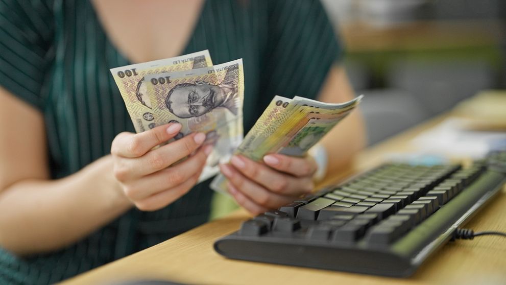 Astrele s-au aliniat în favoarea lor! Șase zodii vor avea noroc și bani cu carul în prima lună din vară