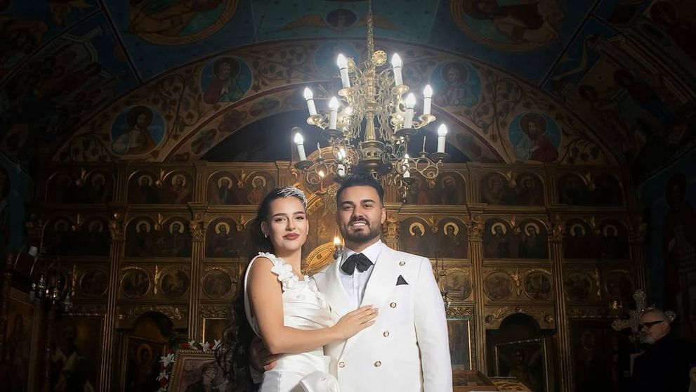 Cât a costat rochia de mireasă aleasă de Oana Ciocan. Soția lui Jador a fost aspru criticată pentru alegerea făcută: „Prețul este ușor discutabil”