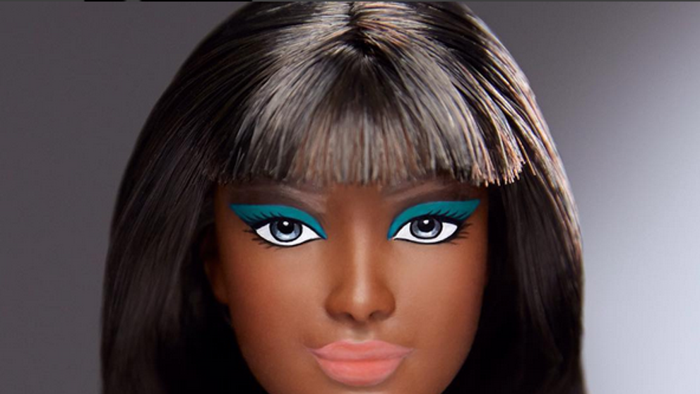 Barbie reinventata. Cum arata celebra papusa dupa ce a intrat pe mana unui make-up artist