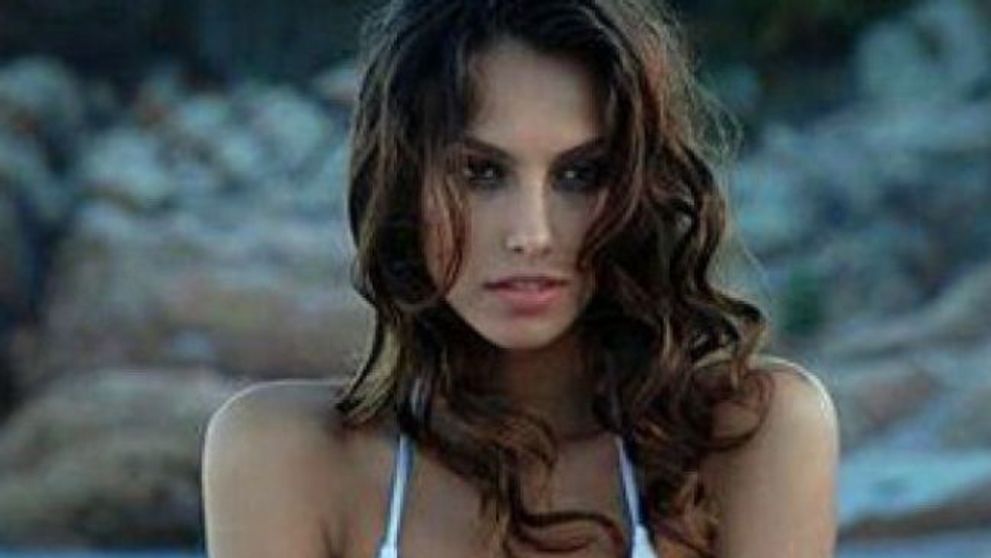 Madalina Ghenea se pregateste de nunta. Cum o va cere de sotie Gerard Butler pe frumoasa romanca