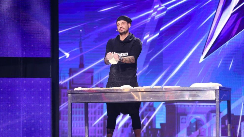 George Toader a făcut show total cu aluat de pizza, la Românii au talent, sezonul 9