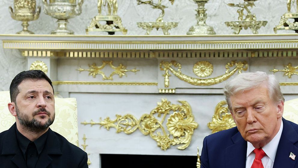 Momentul viral în care Zelenski îi dă replica reporterului care l-a criticat în trecut pentru că nu a purtat un costum la întâlnirea cu Donald Trump: „El te-a atacat ultima dată”