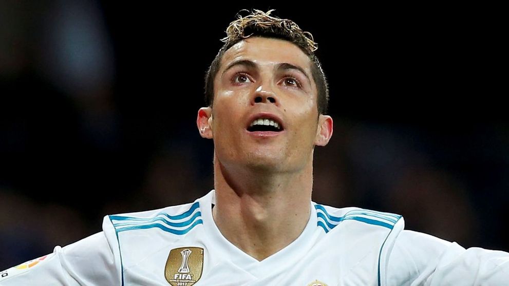 Cristiano Ronaldo, aproape identic cu bunica sa. Imaginea este socanta!