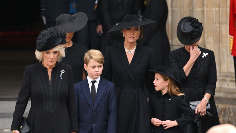 Familia Regală a Marii Britanii este în doliu! O persoană apropiată a murit răpusă de cancer, la doar 47 de ani: „Încă o lovitură masivă”