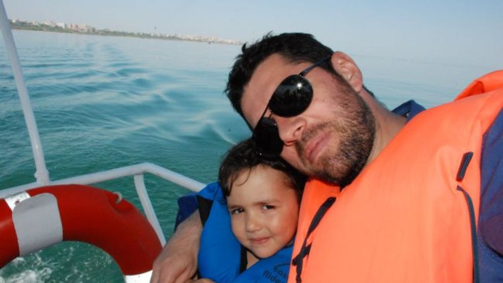 Alex Dima si fetita lui, Sara, s-au bucurat de mare la Vama Veche