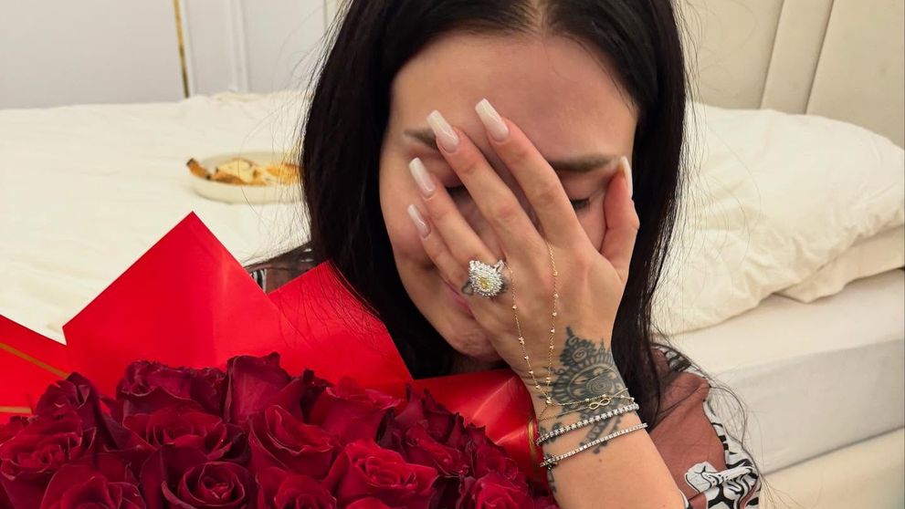 A fost cerută în căsătorie la un an de la divorț! Celebra vedetă din România este în culmea fericirii, în ultima zi din an: „O iei de la capăt și...”