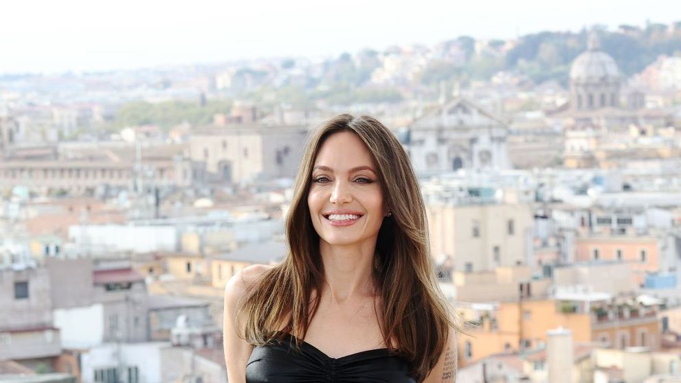 Angelina Jolie, surprinsă în compania unui miliardar celebru. Cum au fost fotografiați cei doi