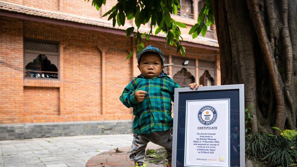 El e cel mai scund adolescent din lume, potrivit Guinness World Records. Cât măsoară la 18 ani