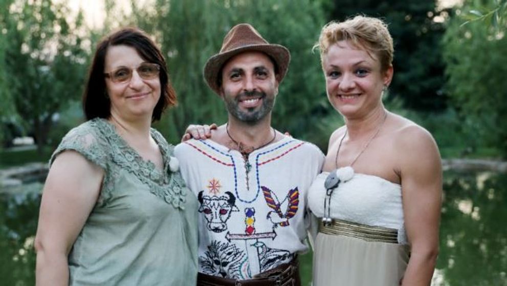 In aceasta seara, Claudiu Borza si Liviu Lionte le intampina pe doamne si domnisoare in gospodariile lor!