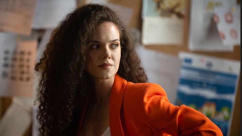 Actrița Irina Ștefan din serialul „Brigada Nimic”, cele mai noi detalii de la filmări: ”Un roller coaster amuzant”