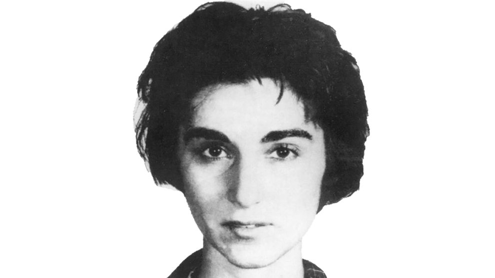 Tragica poveste a lui Kitty Genovese și cum a contribuit aceasta la crearea numărului de urgență 911 în SUA. Ce este „efectul spectatorului” și de ce niciunul dintre martori nu a sărit în ajutorul femeii ucise cu bestialitate