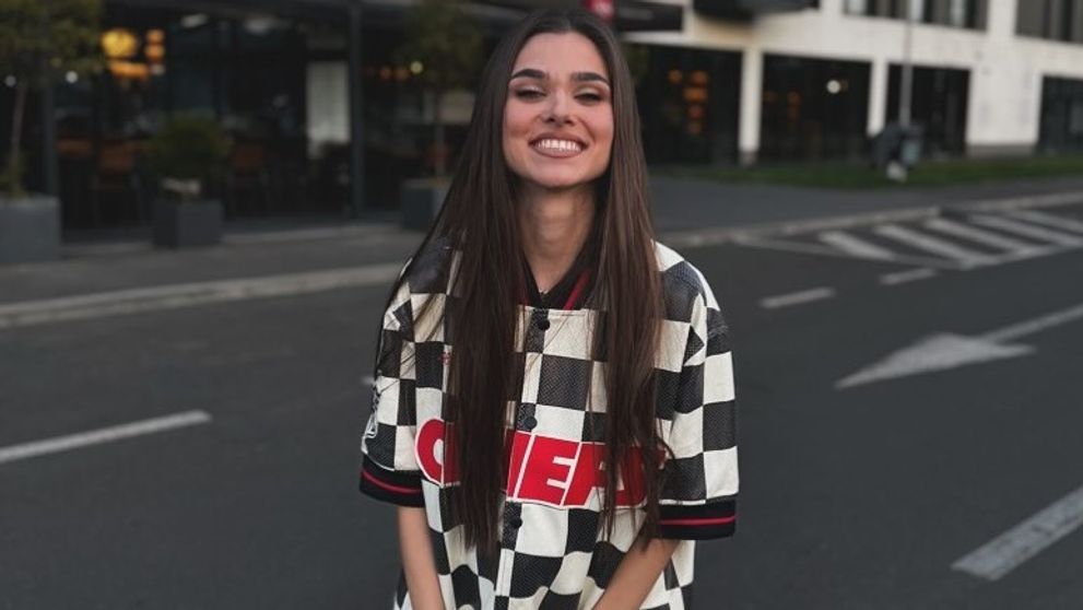„Leșin, cad jos...” Reacția lui Theo Rose după ce a aflat că va cânta pe aceeași scenă cu Jessie J la București