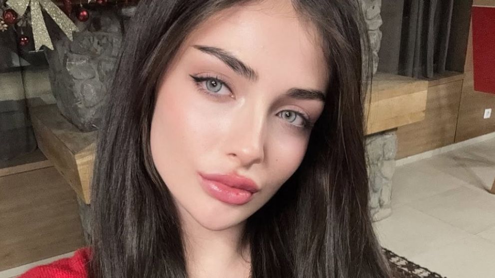 La o zi după scandalul cu Iuliana Beregoi, Andreea Bostănică a înregistrat o piesă despre care spune că are versuri 