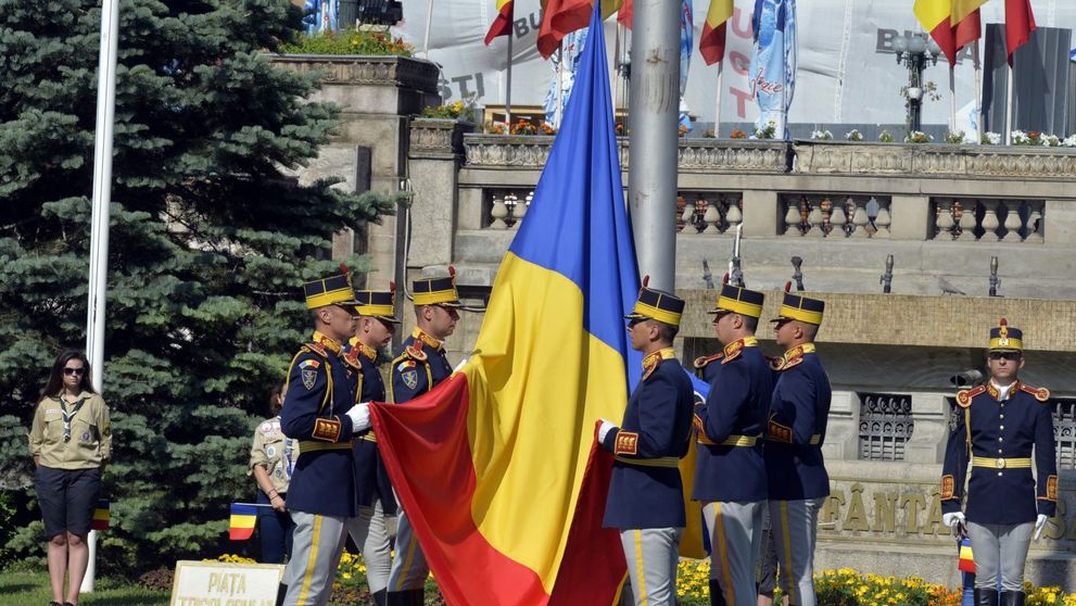 Ziua Drapelului. Zece lucruri pe care trebuie să le știi azi despre culorile oficiale ale țării tale