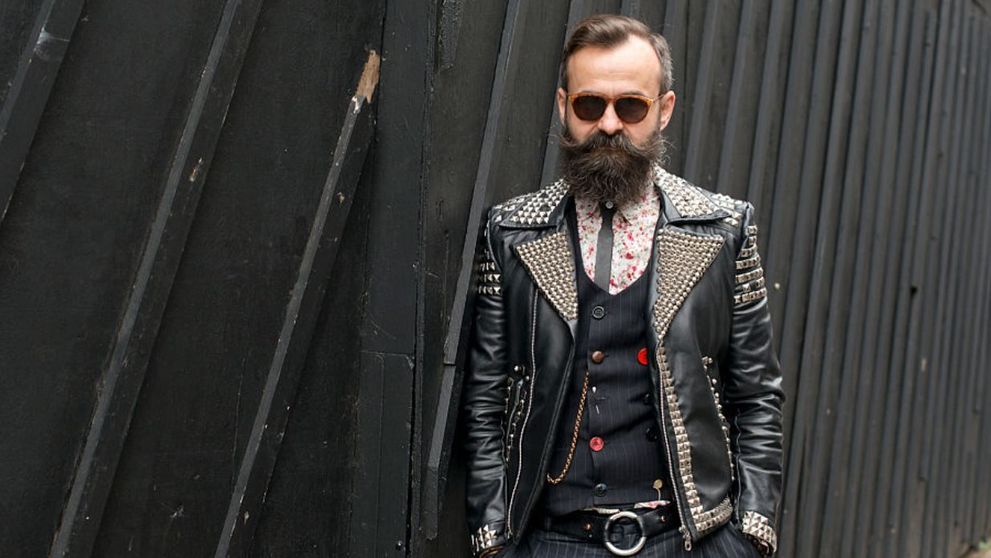 Codul bunelor maniere vestimentare cu Florin Dobre, singurul designer român cu colecții în GQ Magazine