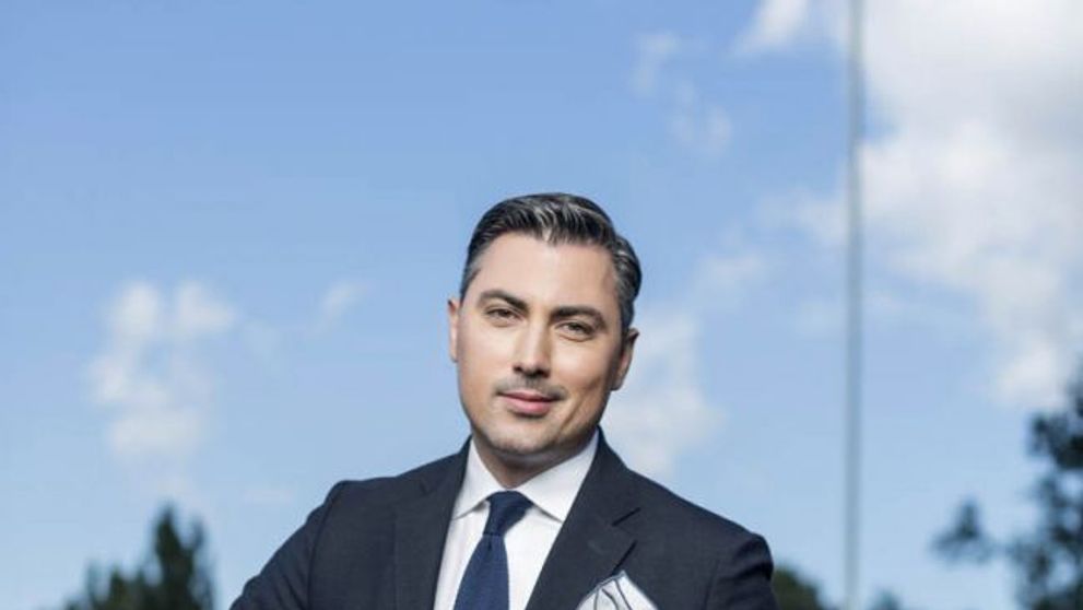 Membrii Echipei Nationale de Rugby, transformati de Alexandru Ciucu pentru un scop caritabil!