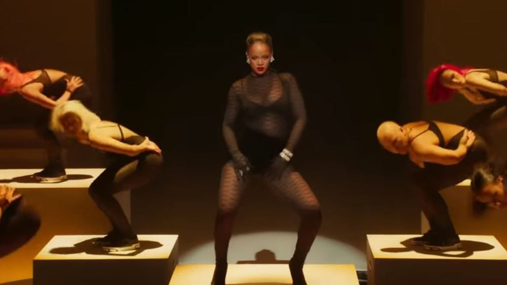 Rihanna a făcut un show incendiar. Cum și-a făcut apariția la noua colecție de lenjerie lansată de artistă la New York